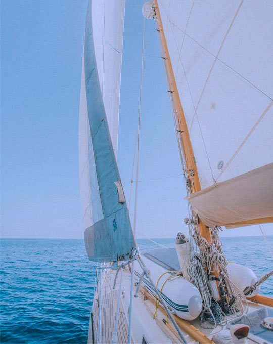 Dreamsports.tv sailing video content distributed globally with Sonix subtitles