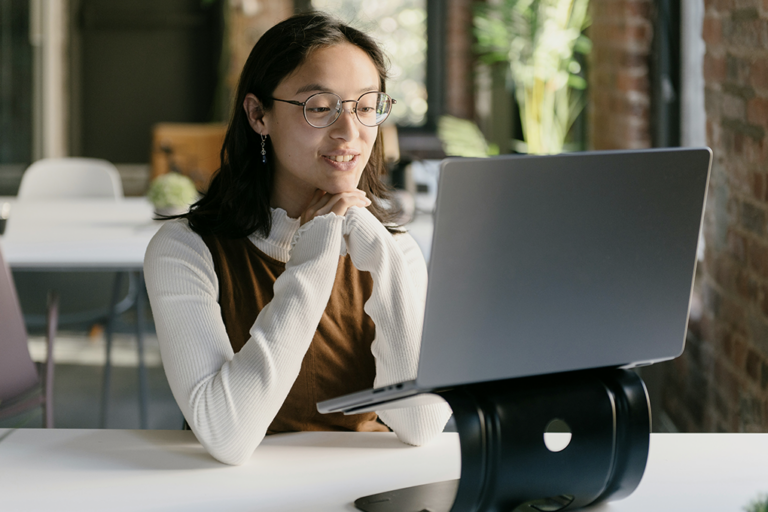 How to Record an Online Meeting - Featured Image